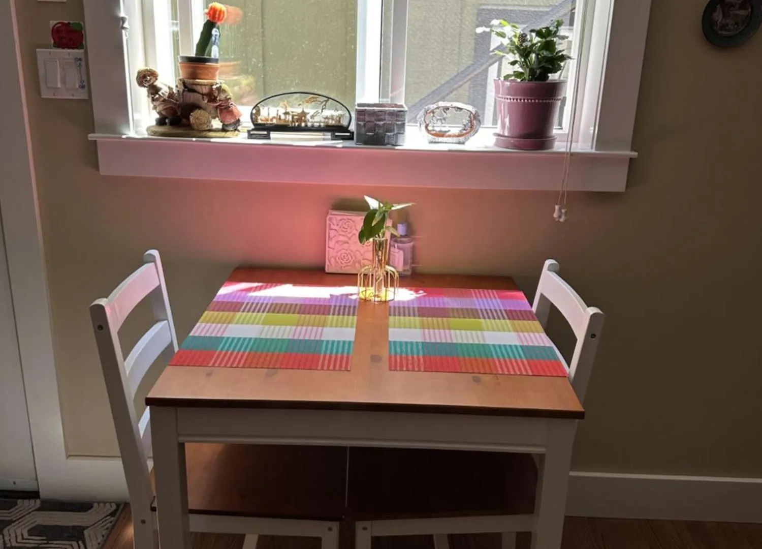 Separate Entry Sweet Home Victoria Holiday home