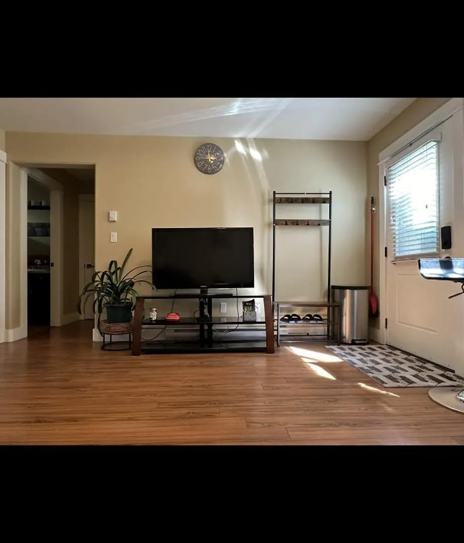 Separate Entry Sweet Home Victoria Canada